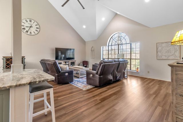 1109 Sherwood, Gladewater, TX 75647