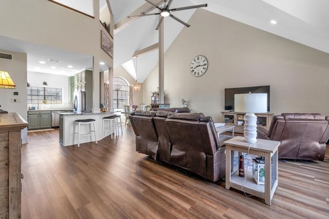 1109 Sherwood, Gladewater, TX 75647