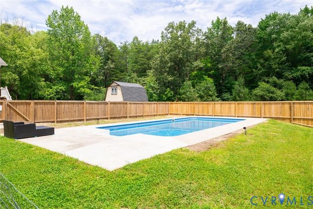 12397 New Market Mill Rd, Beaverdam, VA 23015