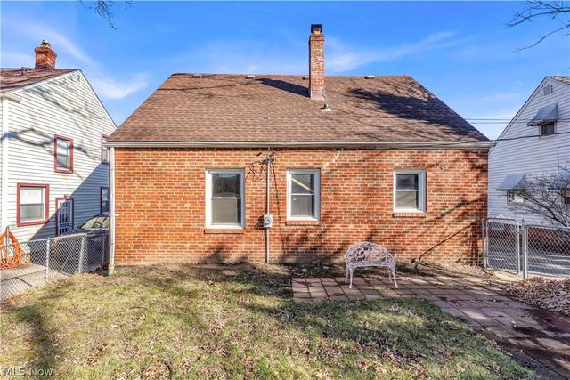 9520 S Highland Avenue, Garfield Heights, OH 44125