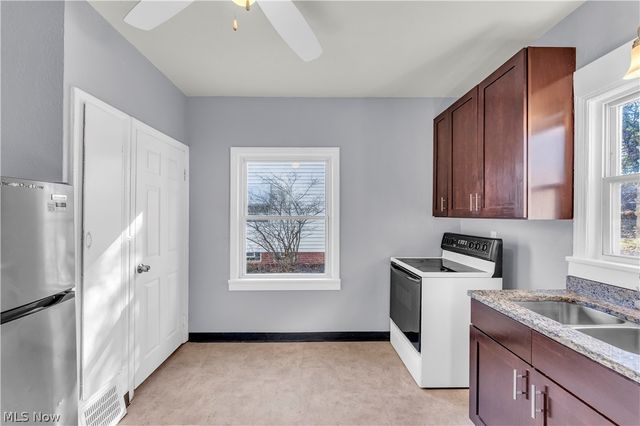 9520 S Highland Avenue, Garfield Heights, OH 44125