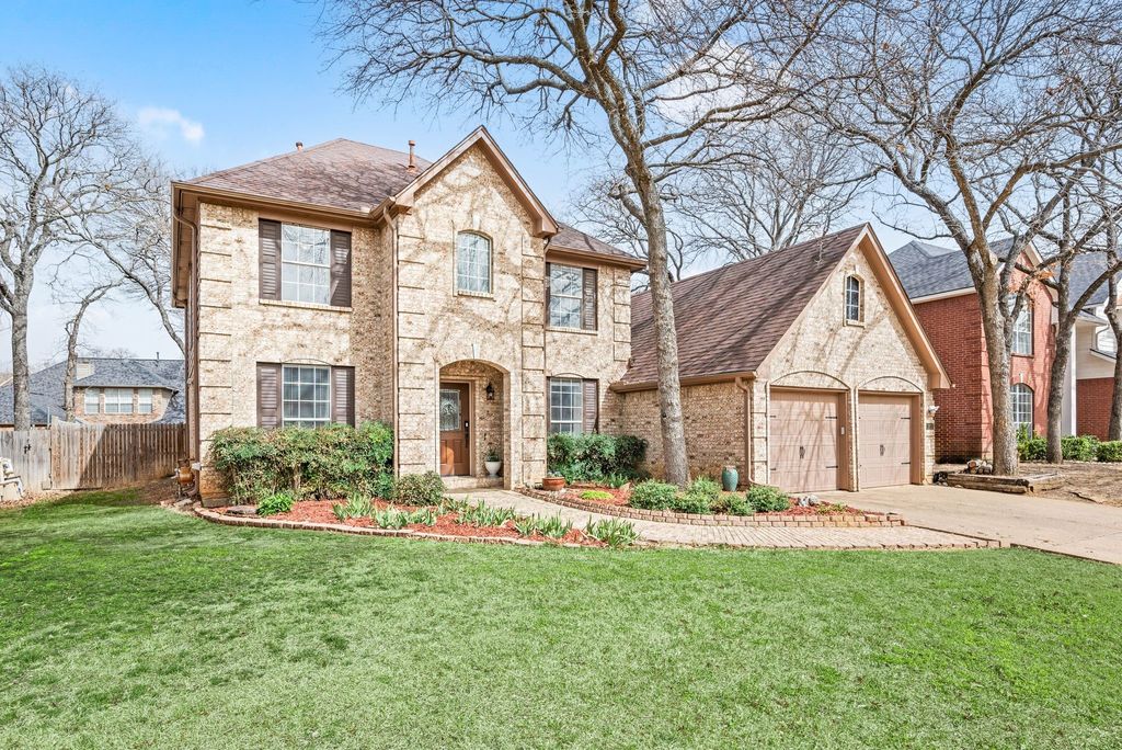 1812 Rolling Ridge Drive, Grapevine, TX 76051
