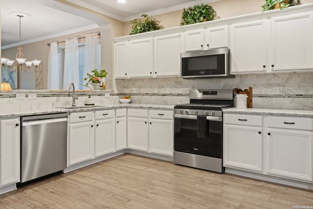8618 Auberry Path, Helotes, TX 78023