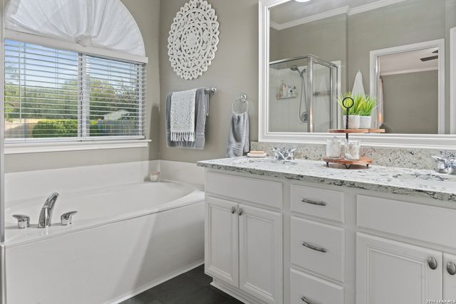 8618 Auberry Path, Helotes, TX 78023