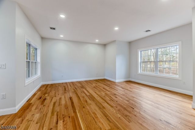 28 King George Rd, Warren Twp., NJ 07059