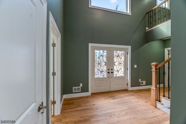 28 King George Rd, Warren Twp., NJ 07059