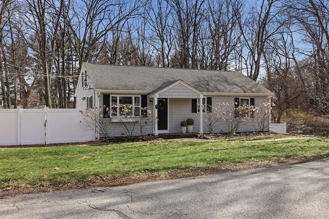 7 Maplewood Road, Shrewsbury, MA 01545