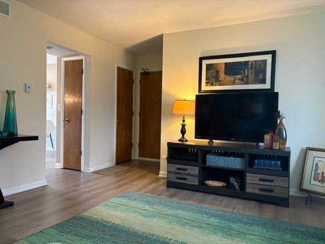 4202 62nd Street 5, Urbandale, IA 50322