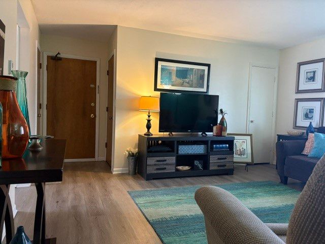 4202 62nd Street 5, Urbandale, IA 50322