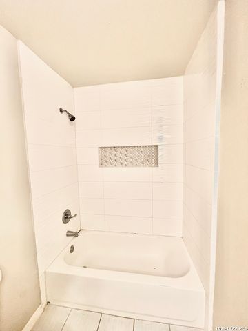 110 Meadowood, San Antonio, TX 78216