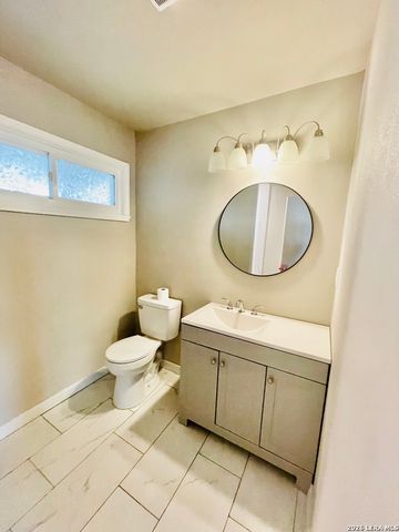 110 Meadowood, San Antonio, TX 78216