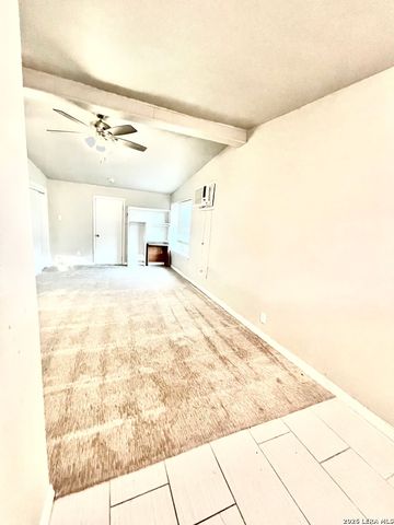 110 Meadowood, San Antonio, TX 78216