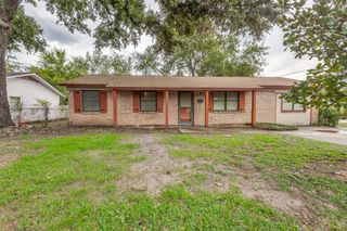 1230 Fairdale Street, Irving, TX 75062