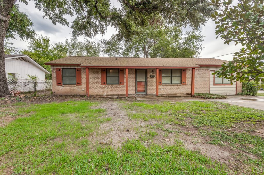 1230 Fairdale Street, Irving, TX 75062