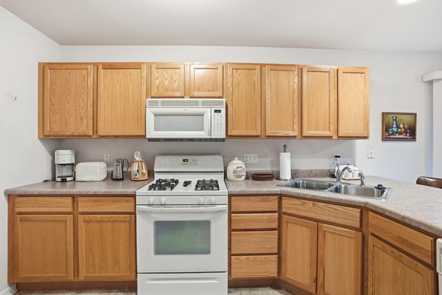 1148 Timberwood Lane, Schererville, IN 46375