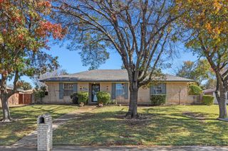 416 Newcastle Drive, Desoto, TX 75115