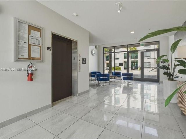 8201 NW 41st Street D-205, Doral, FL 33166