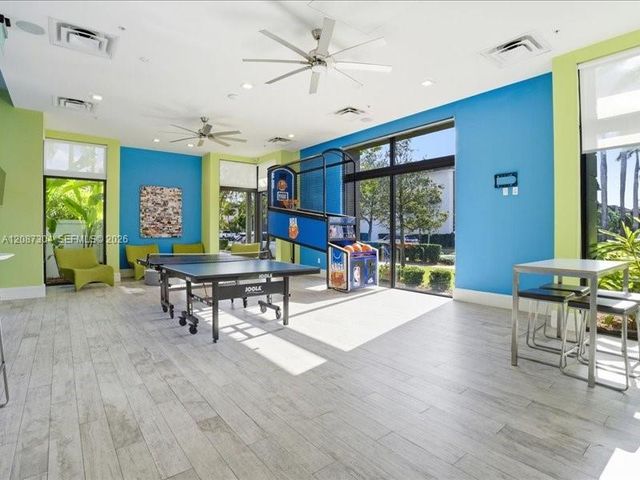 8201 NW 41st Street D-205, Doral, FL 33166