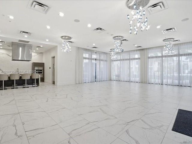 8201 NW 41st Street D-205, Doral, FL 33166