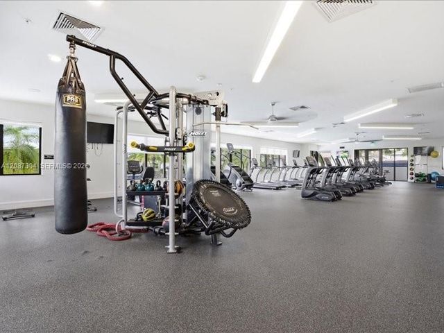 8201 NW 41st Street D-205, Doral, FL 33166