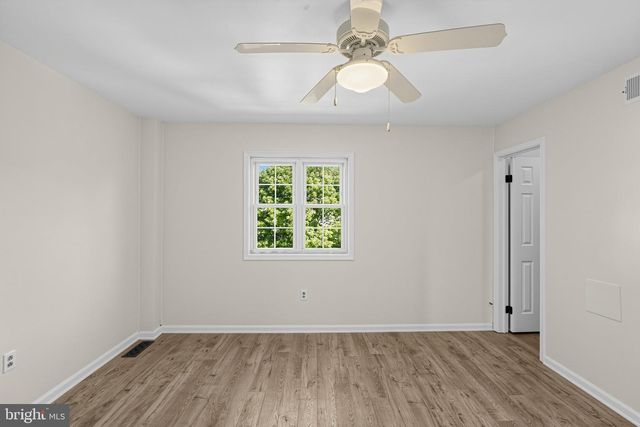 16 OAK ST, Phoenixville, PA 19460