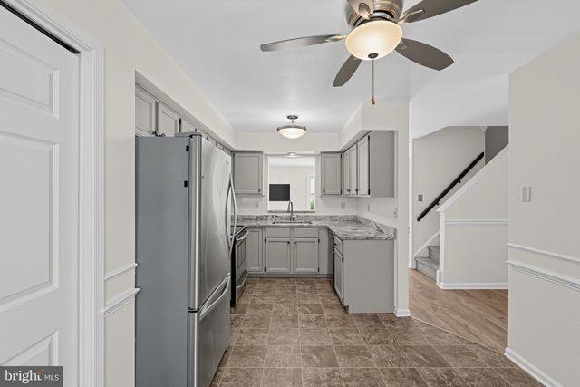 16 OAK ST, Phoenixville, PA 19460