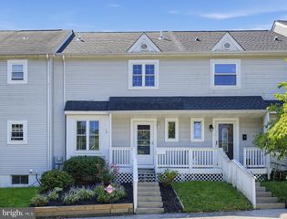 16 OAK ST, Phoenixville, PA 19460