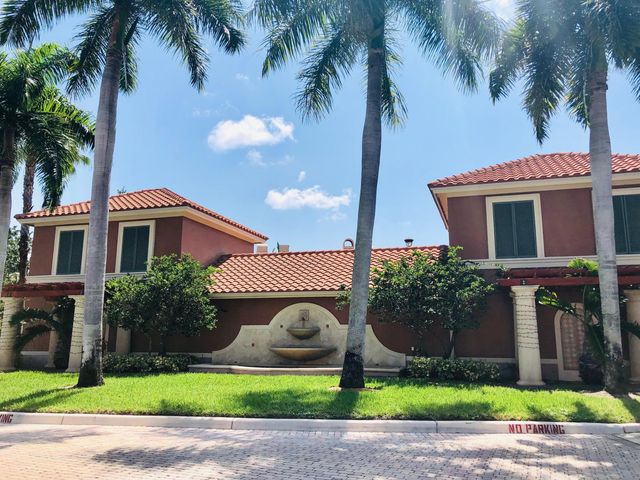 11750 St Andrews Place, Wellington, FL 33414