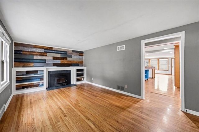 5507 Cody Street, Shawnee, KS 66203