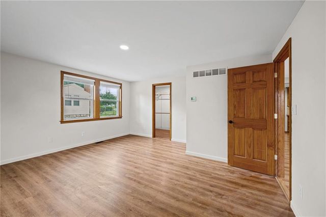 5507 Cody Street, Shawnee, KS 66203
