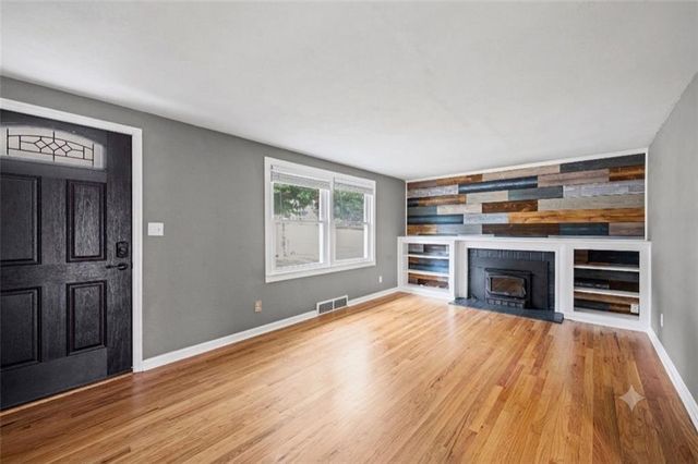 5507 Cody Street, Shawnee, KS 66203