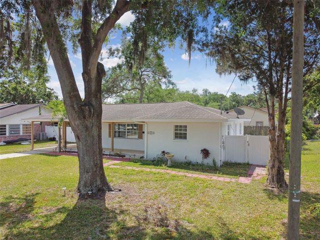 2001 SPOONER DRIVE, Plant City, FL 33563