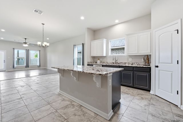 4792 Viola Farms Dr, Addis, LA 70710