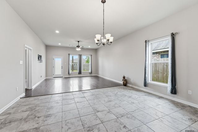 4792 Viola Farms Dr, Addis, LA 70710