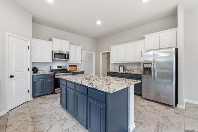 4792 Viola Farms Dr, Addis, LA 70710