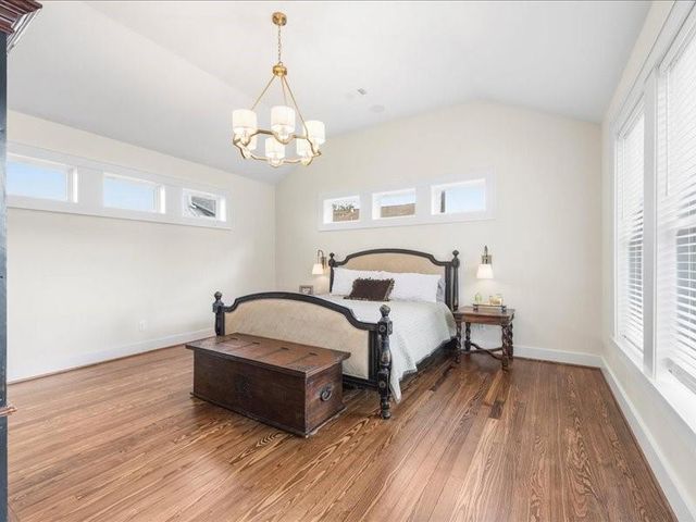629 E 19th Street, Houston, TX 77008