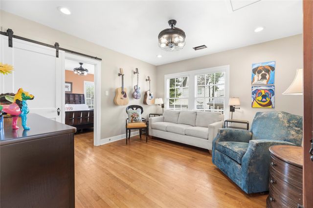 629 E 19th Street, Houston, TX 77008
