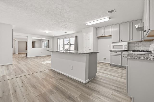 7554 Appleberry Drive, Cypress, TX 77433