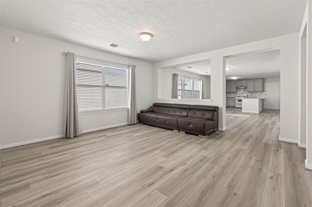 7554 Appleberry Drive, Cypress, TX 77433