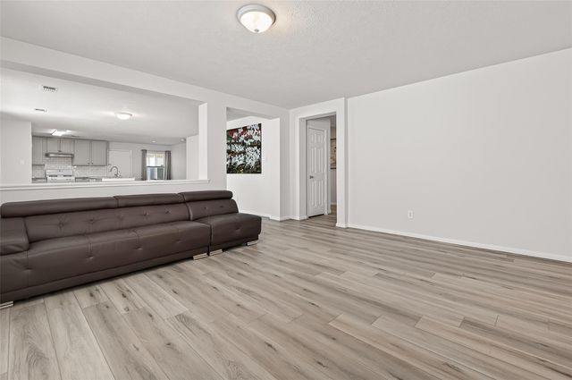 7554 Appleberry Drive, Cypress, TX 77433