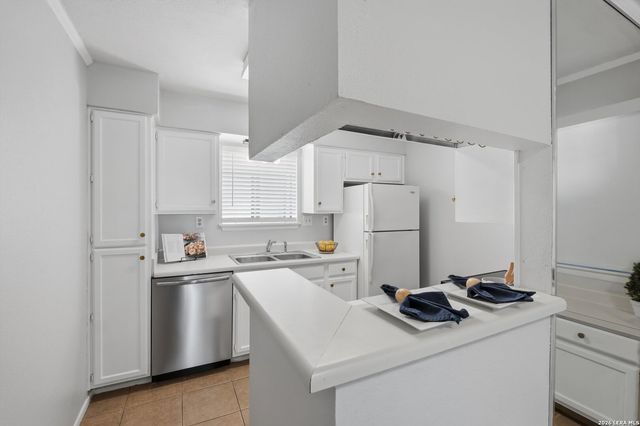 4212 Medical Dr Unit 1106, San Antonio, TX 78229