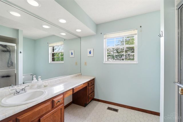 10146 Cliffwood Court, West Chester, OH 45241