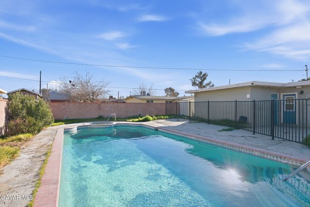 44728 W 21st Street, Lancaster, CA 93536