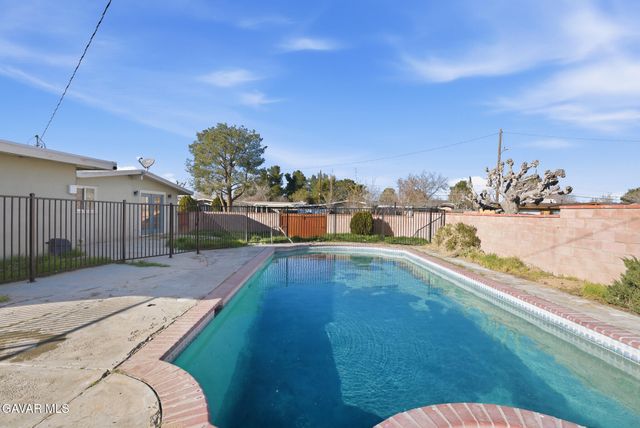 44728 W 21st Street, Lancaster, CA 93536