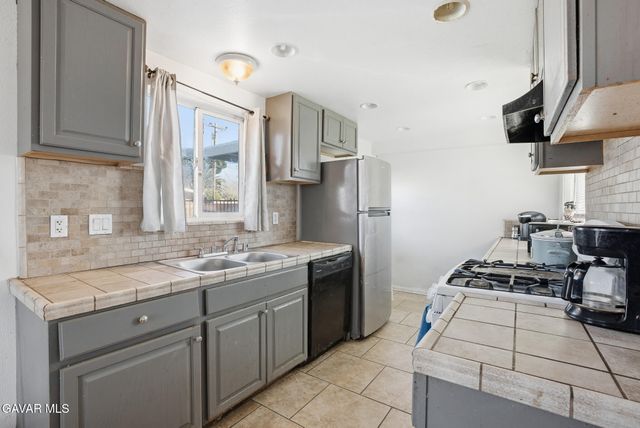 44728 W 21st Street, Lancaster, CA 93536