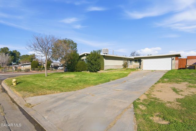 44728 W 21st Street, Lancaster, CA 93536