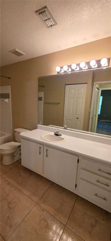 5618 PINNACLE HEIGHTS CIRCLE 211, Tampa, FL 33624