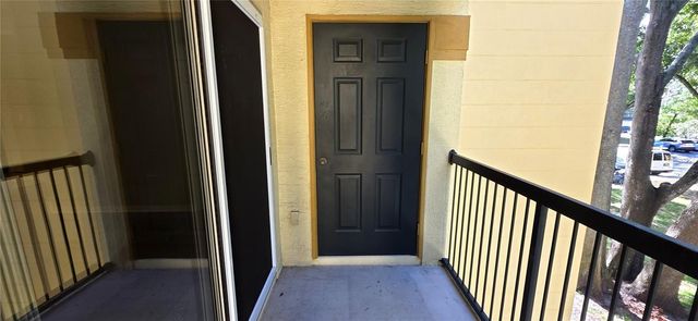 5618 PINNACLE HEIGHTS CIRCLE 211, Tampa, FL 33624