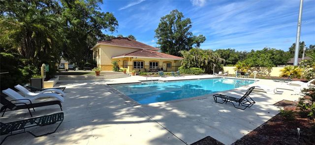 5618 PINNACLE HEIGHTS CIRCLE 211, Tampa, FL 33624