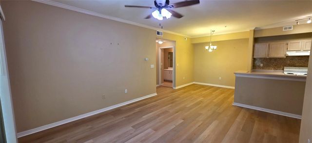 5618 PINNACLE HEIGHTS CIRCLE 211, Tampa, FL 33624